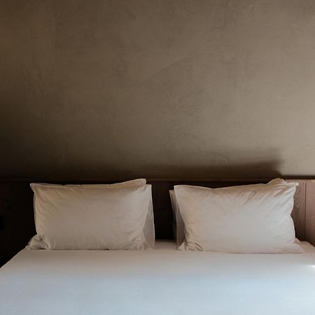 טיראנה Faces & Places Boutique Hotel מראה חיצוני תמונה