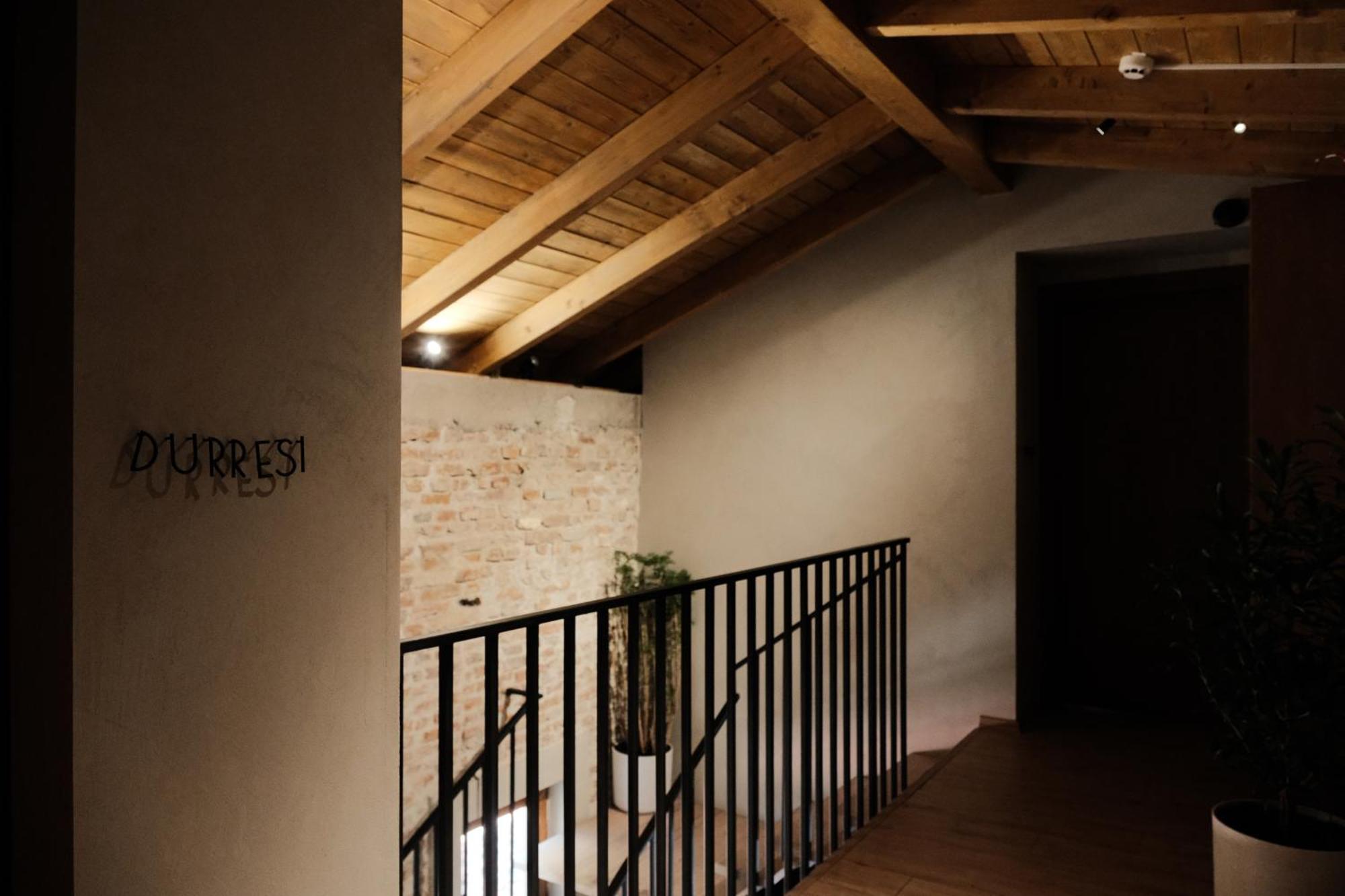 טיראנה Faces & Places Boutique Hotel מראה חיצוני תמונה